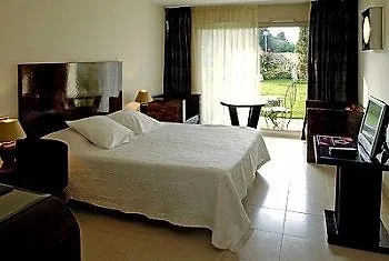 Logis L'auberge - Maison Glenn Anna מלון